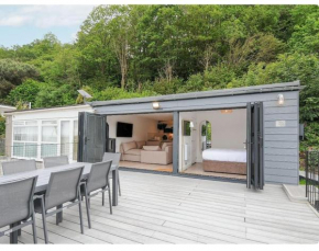 Newly Refurbished Beach Lodge